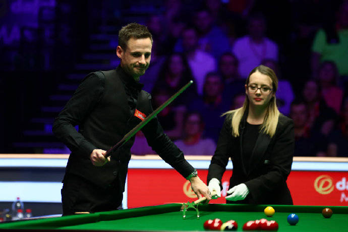 回归赛场倒 回归赛场倒