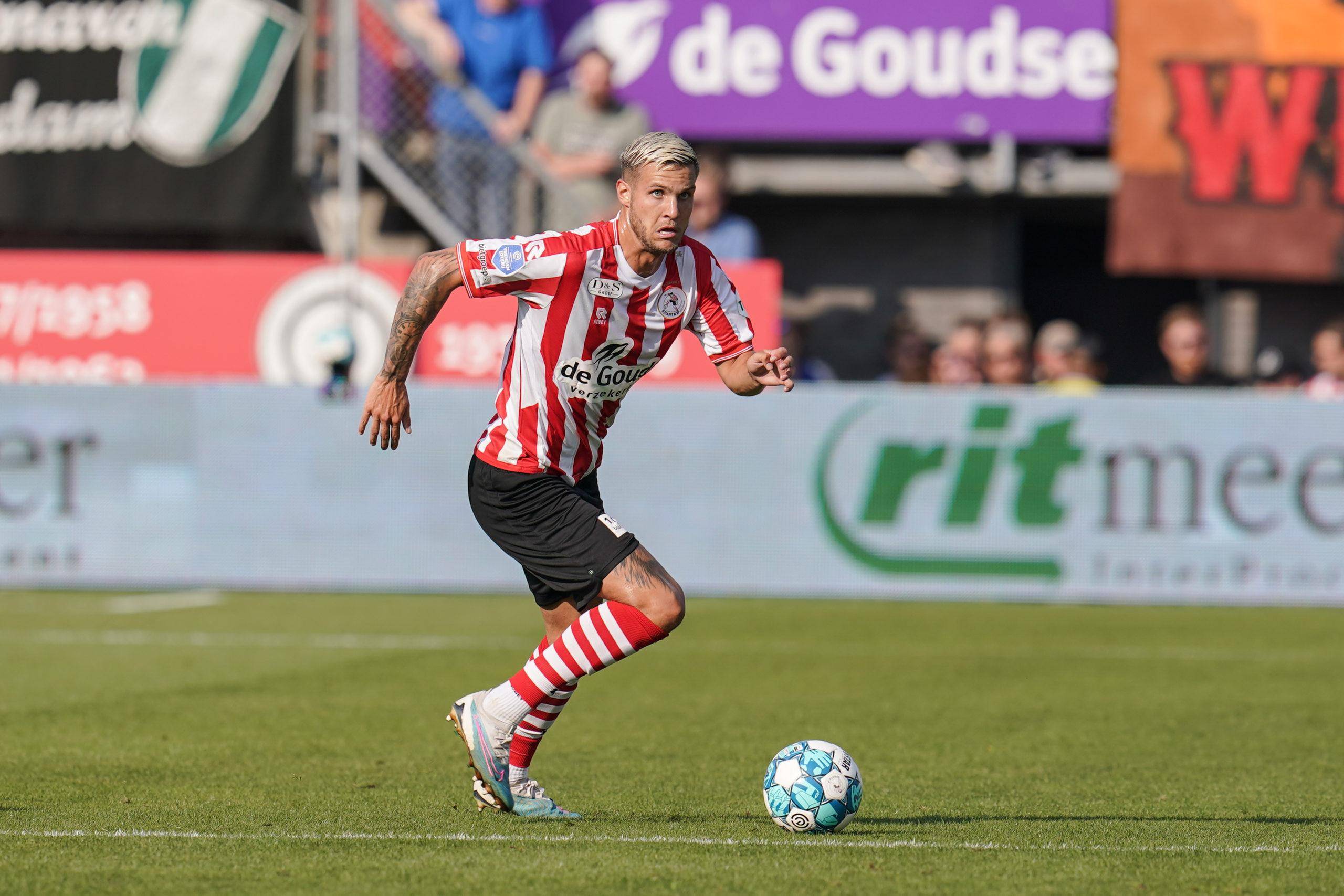 足一线队带 足一线队带